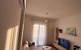 Jon'S Apartment